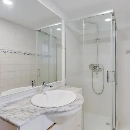 Casa Estufa 25 Garden, Games & Parking * Funchal (Madeira)