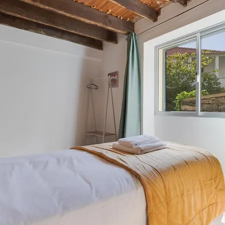 Casa Estufa 25 Garden, Games & Parking Apartment Funchal (Madeira)